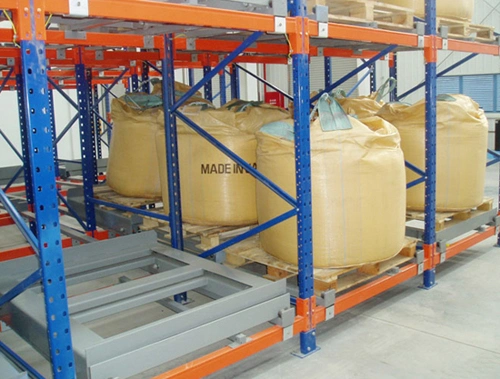 Scaffale portapallet push back in metallo resistente per lo stoccaggio in magazzino